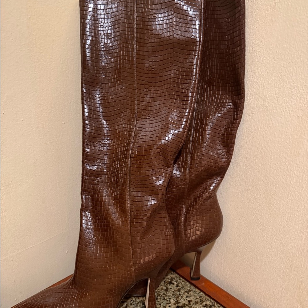 Stuart Weitzman size 10 brown crocodile embossed leather boots.